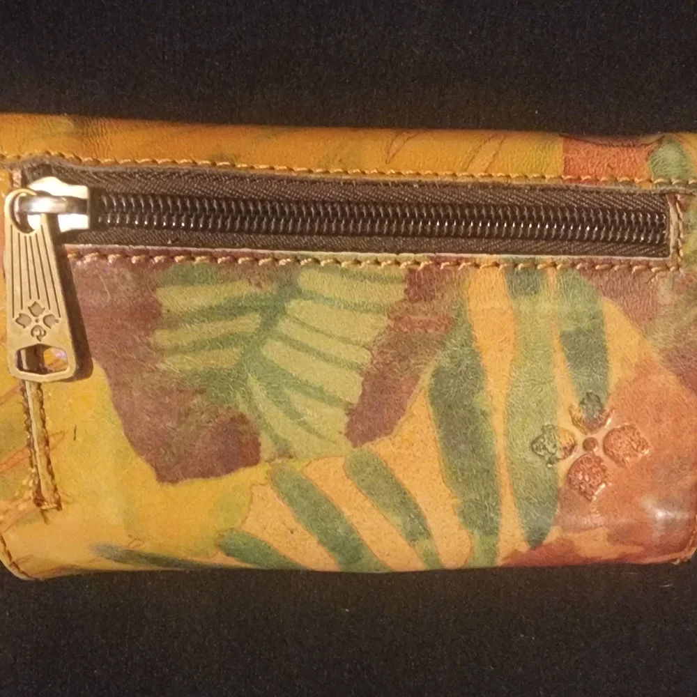 Gorgeous Colorful Handcrafted Leather Wallet by PATRICIA NASH - Picture 3 of 6